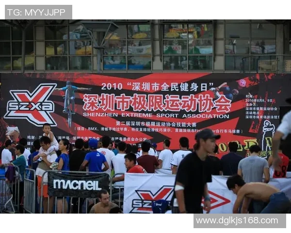 深圳攀岩队在极限运动会中以71分稳居积分榜首位